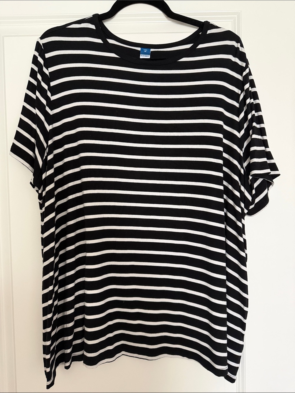 Old Navy Black & White Striped Short Sleeve Tee